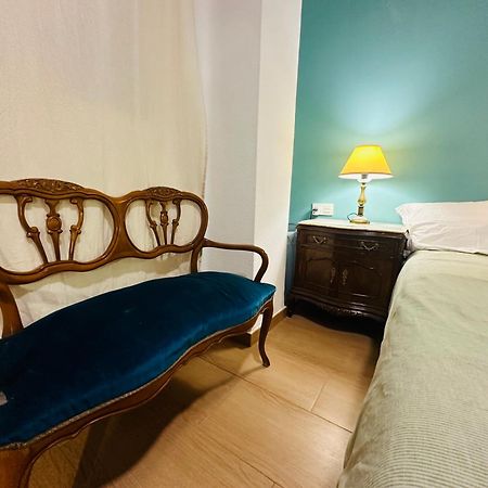 Mirador 1 Del Mercado Central - Habitacion Con Bano Privado En El Centro De La Ciudad Vella Valencia Ngoại thất bức ảnh