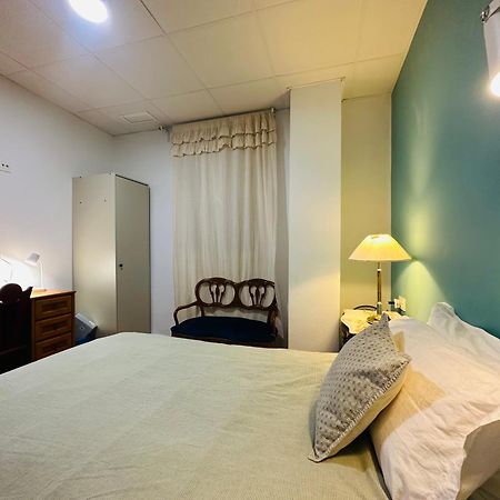 Mirador 1 Del Mercado Central - Habitacion Con Bano Privado En El Centro De La Ciudad Vella Valencia Ngoại thất bức ảnh