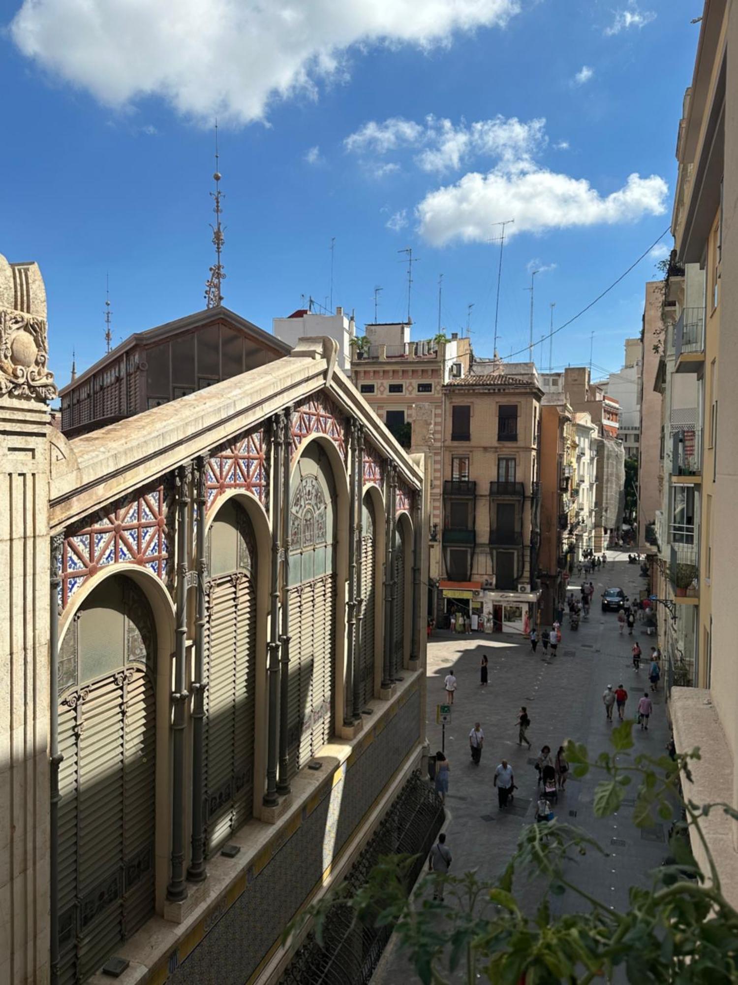 Mirador 1 Del Mercado Central - Habitacion Con Bano Privado En El Centro De La Ciudad Vella Valencia Ngoại thất bức ảnh