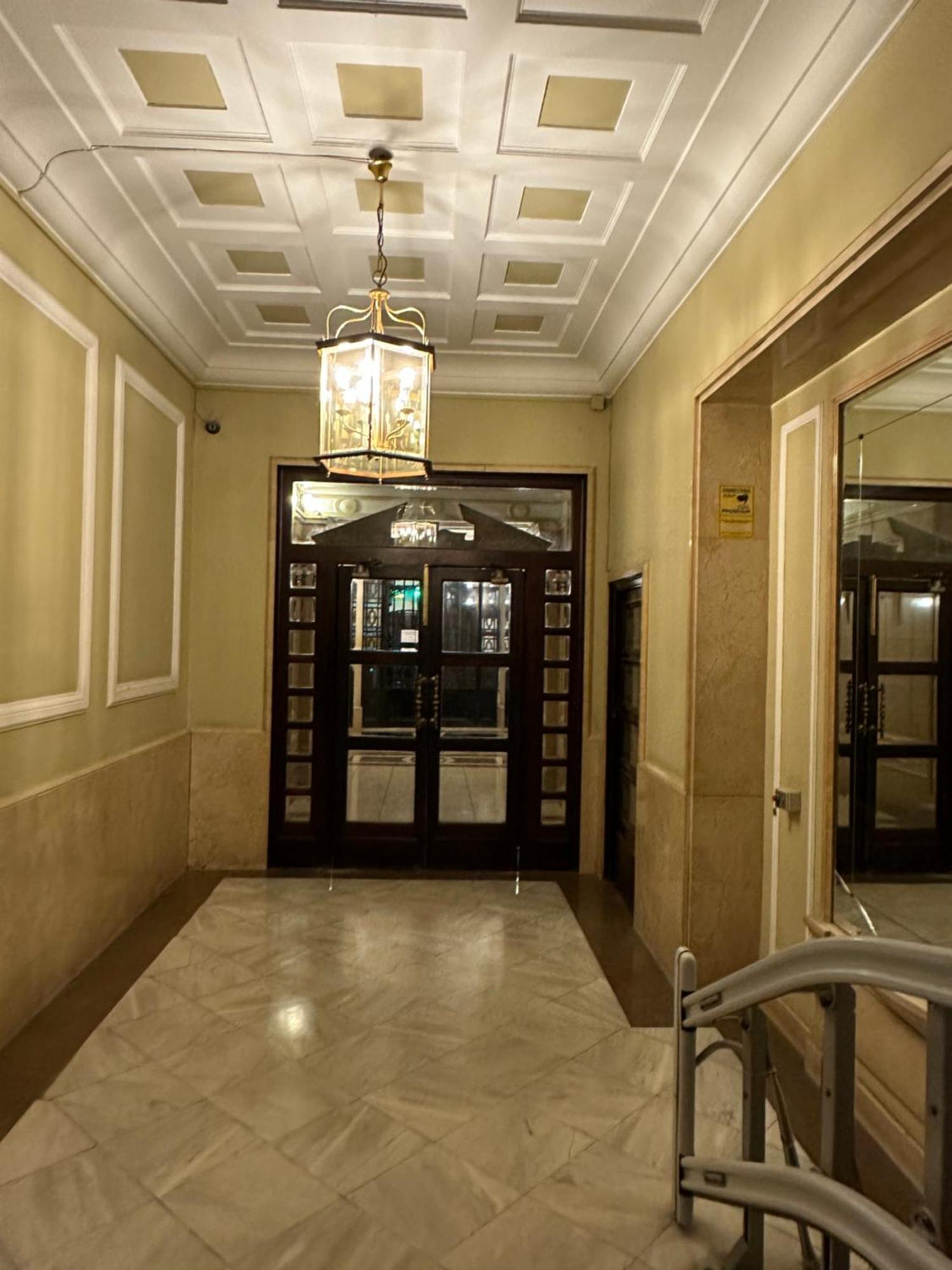 Mirador 1 Del Mercado Central - Habitacion Con Bano Privado En El Centro De La Ciudad Vella Valencia Ngoại thất bức ảnh