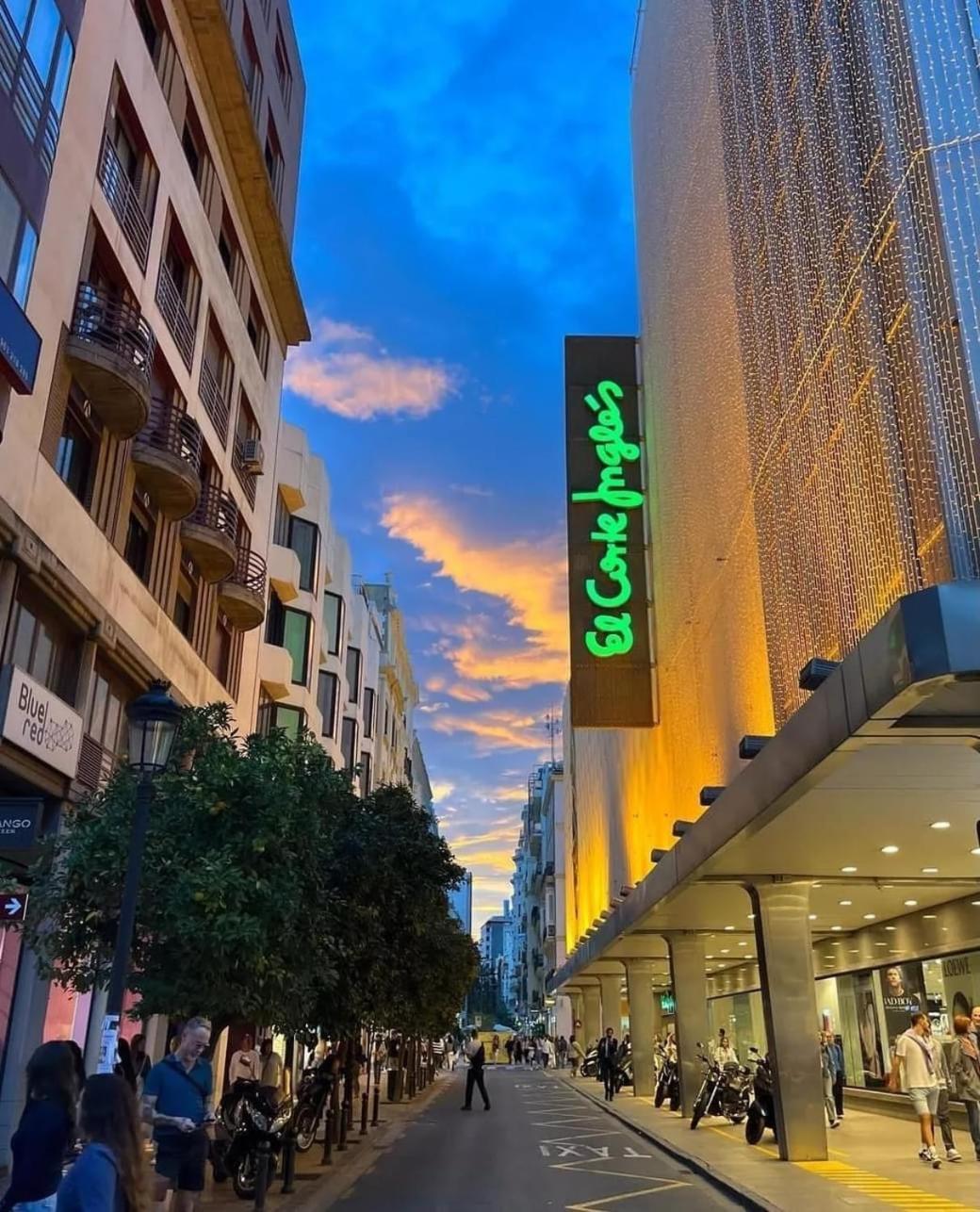 Mirador 1 Del Mercado Central - Habitacion Con Bano Privado En El Centro De La Ciudad Vella Valencia Ngoại thất bức ảnh