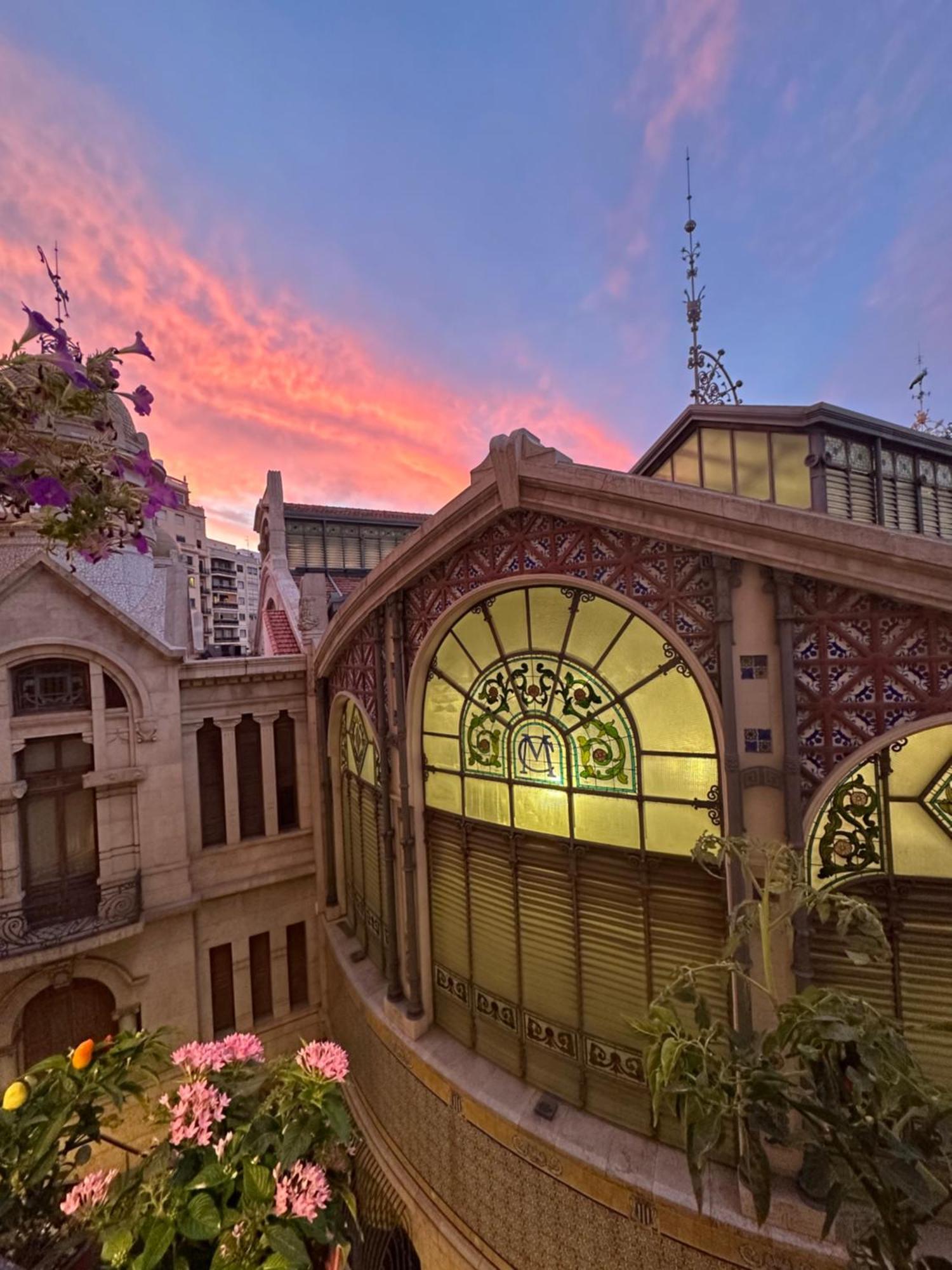 Mirador 1 Del Mercado Central - Habitacion Con Bano Privado En El Centro De La Ciudad Vella Valencia Ngoại thất bức ảnh