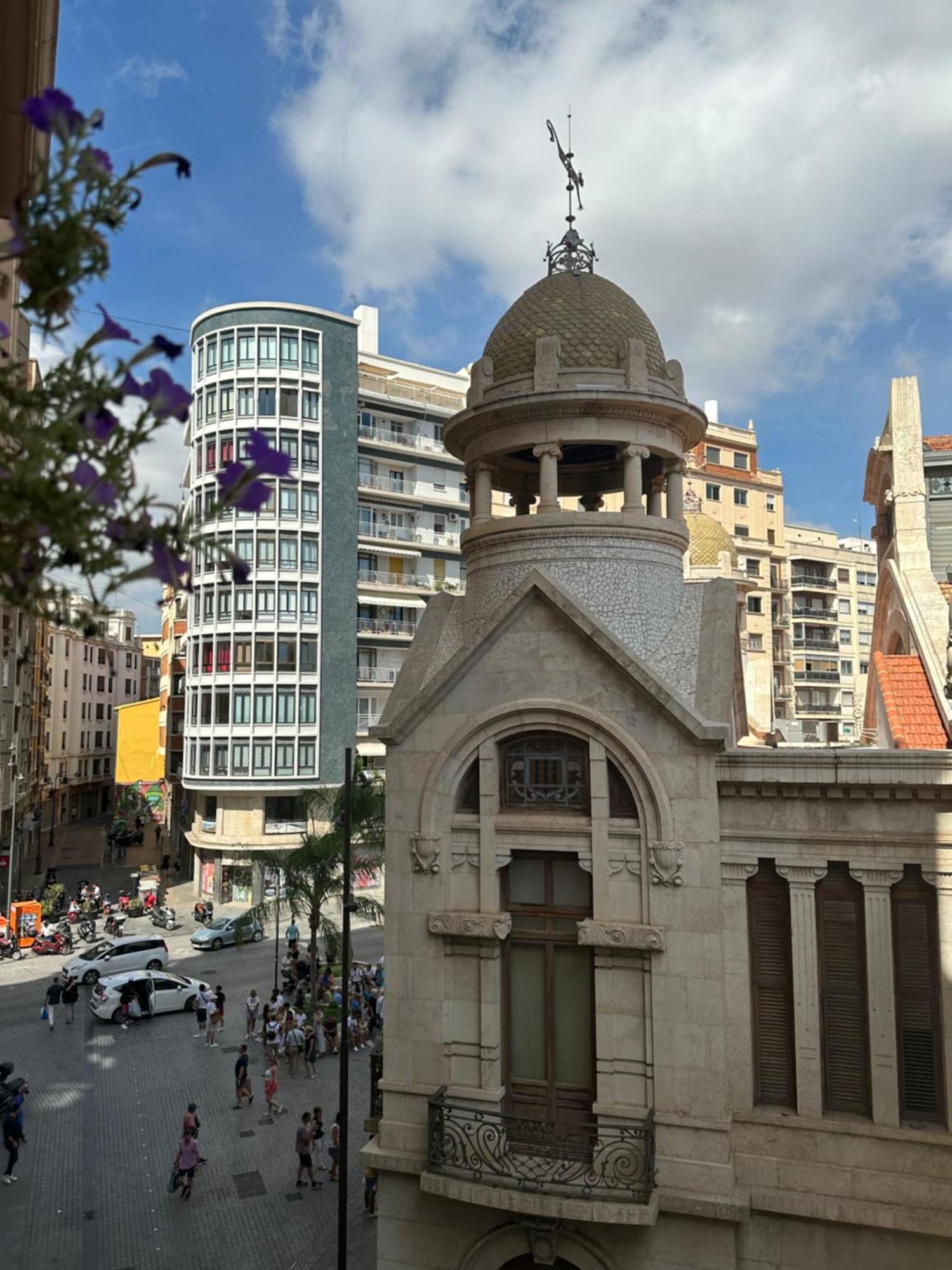 Mirador 1 Del Mercado Central - Habitacion Con Bano Privado En El Centro De La Ciudad Vella Valencia Ngoại thất bức ảnh