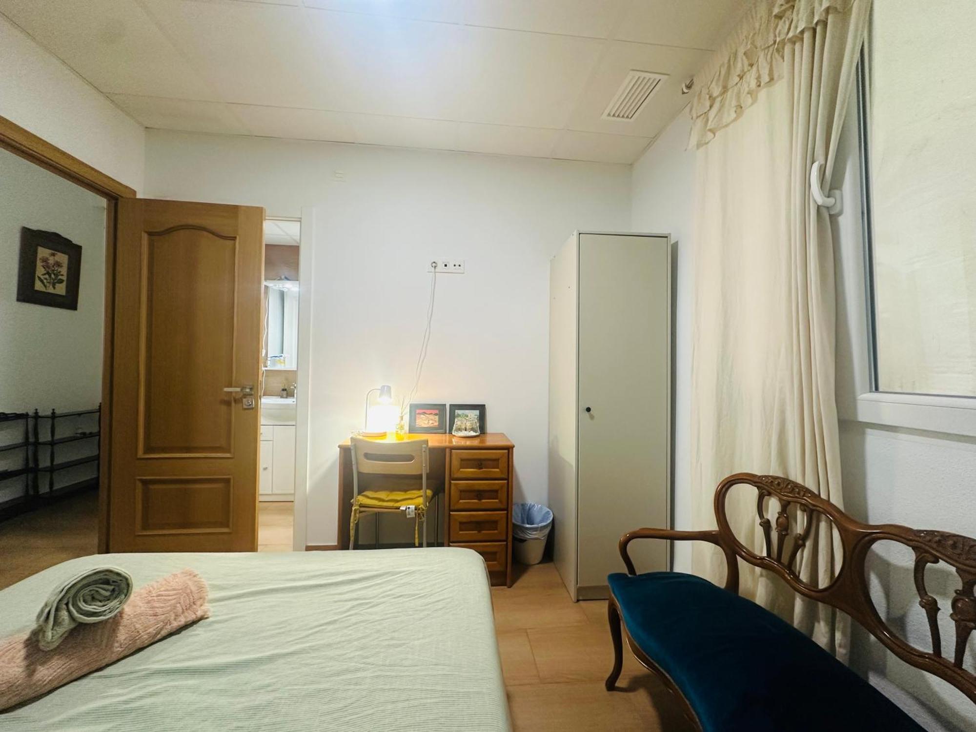 Mirador 1 Del Mercado Central - Habitacion Con Bano Privado En El Centro De La Ciudad Vella Valencia Ngoại thất bức ảnh