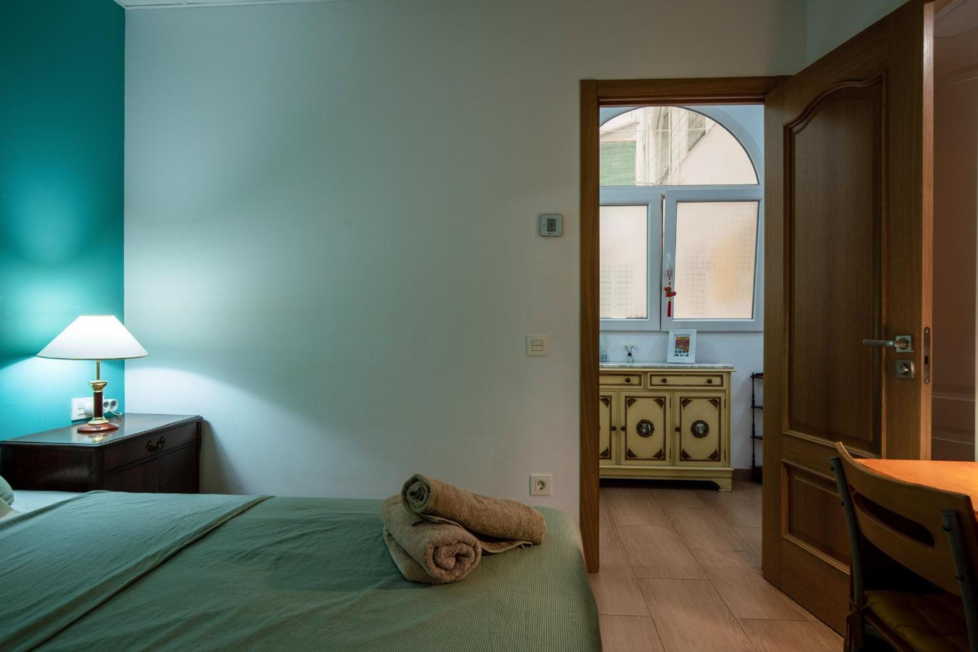 Mirador 1 Del Mercado Central - Habitacion Con Bano Privado En El Centro De La Ciudad Vella Valencia Ngoại thất bức ảnh