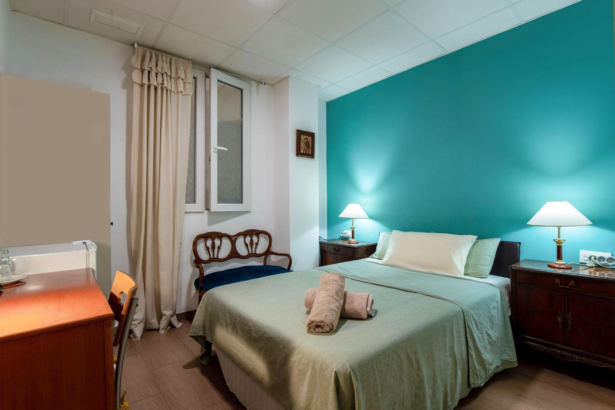 Mirador 1 Del Mercado Central - Habitacion Con Bano Privado En El Centro De La Ciudad Vella Valencia Ngoại thất bức ảnh